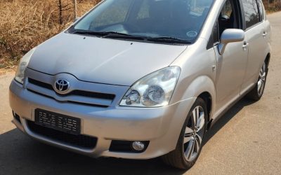 2005 Toyota Corolla Verso 1.8 Manual